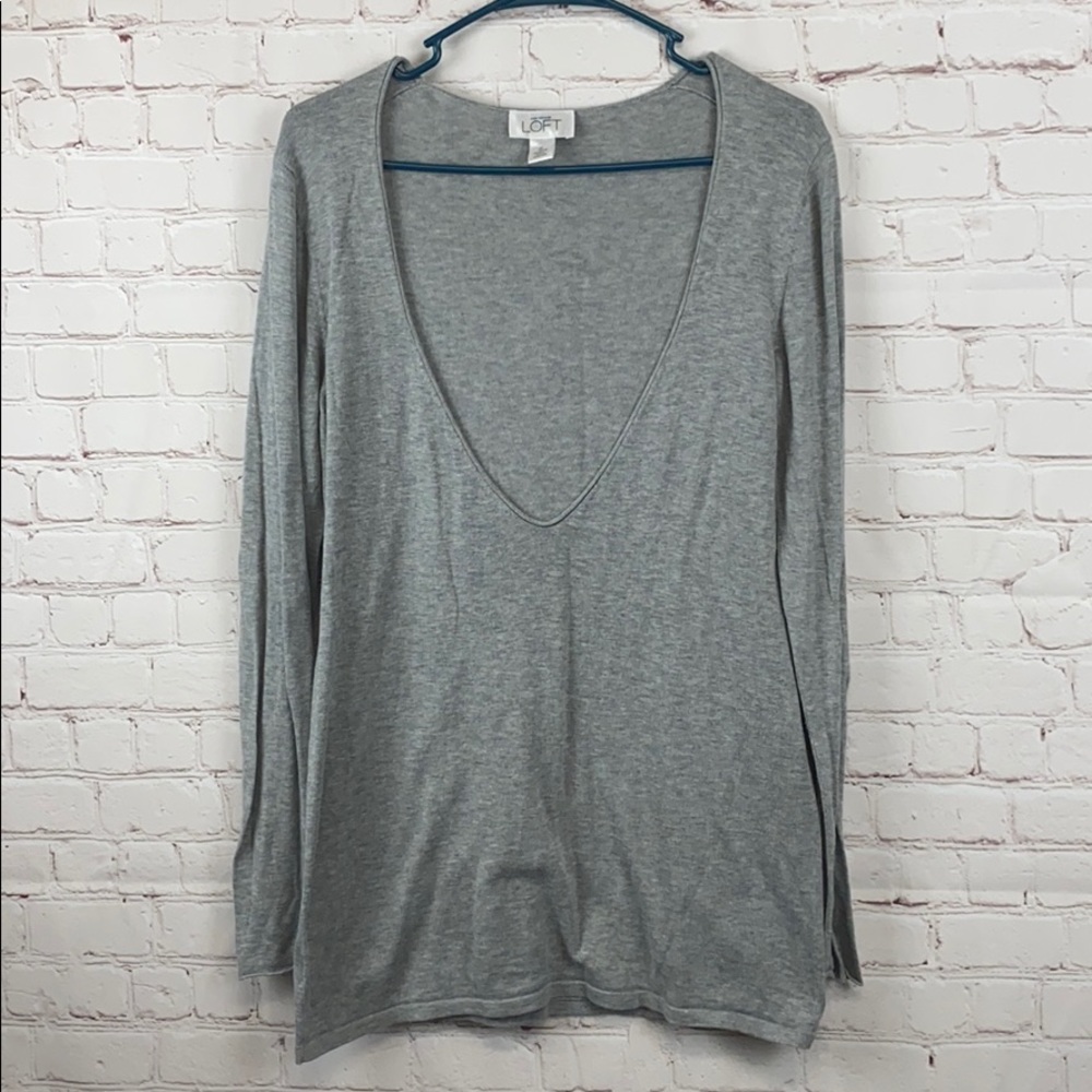 Ann Taylor loft cotton v-neck knit shirt
